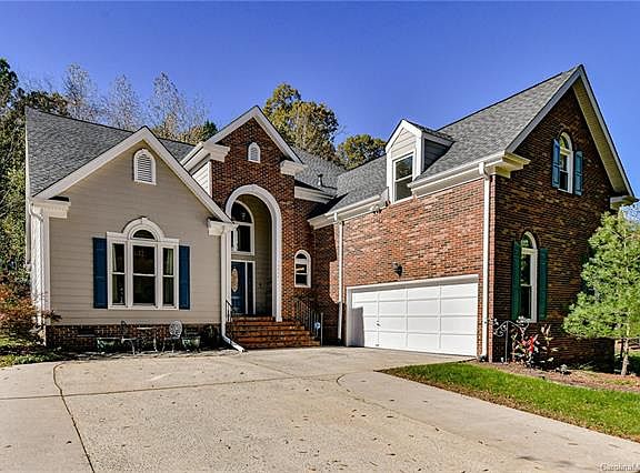 3rd image of 16436 Plantation Woods Dr