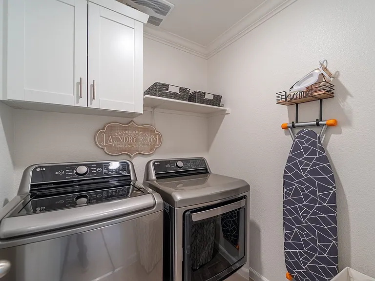 438 Miwok Ln — Photo 13