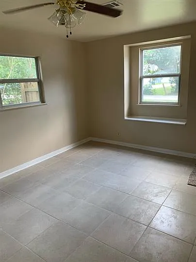 495 Smelker Avenue - 1 — Photo 3