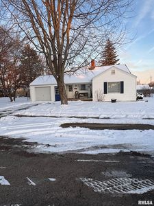 210 Maplewood Blvd, Dunlap, IL, 61525