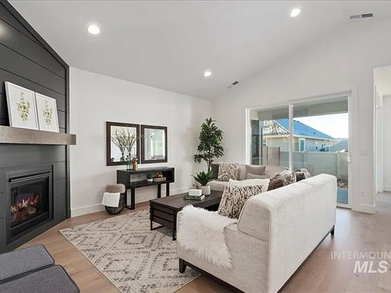 11659 W Triloba Dr — Photo 7