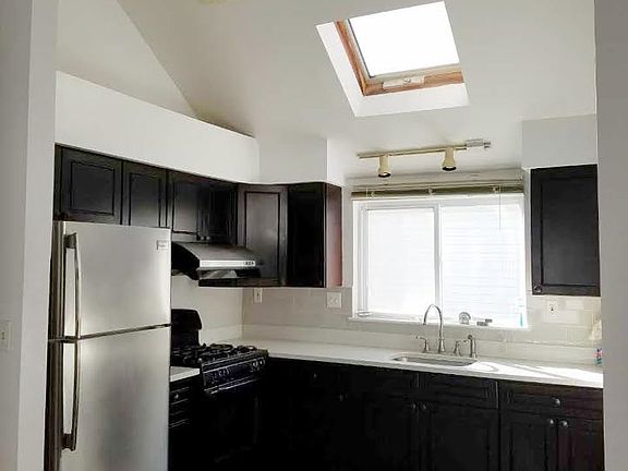 3rd image of 8-1 119th St #2FL