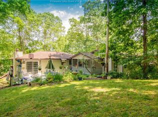 5077 Washington St W, Cross Lanes, WV 25313