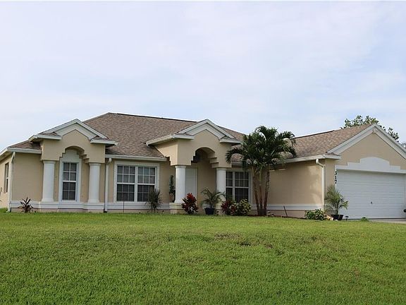 2nd image of 317 SW Log Dr