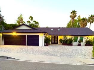 20301 Reaza Pl, Woodland Hills, CA 91364
