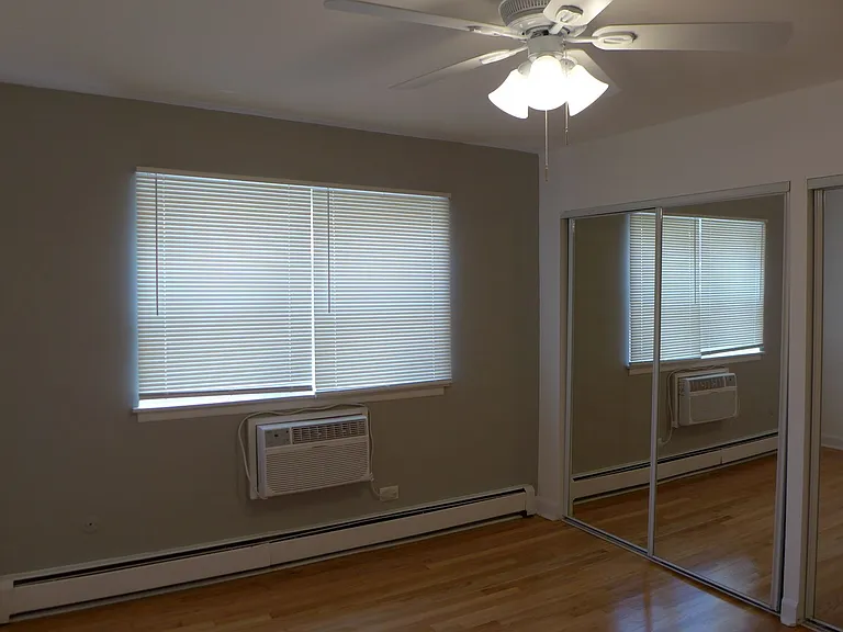Winthrop Suites Apartments — Photo 41