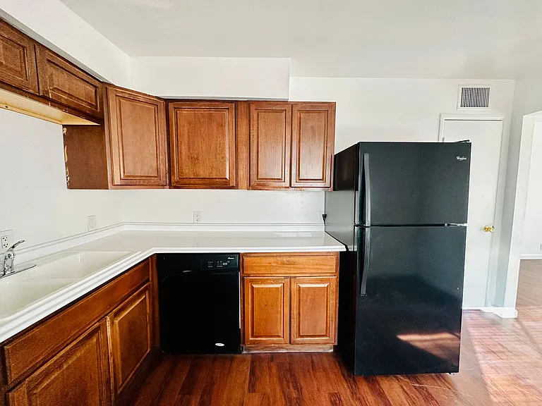 Fairmount-4215 — Photo 17