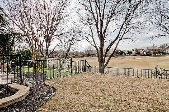 2nd image of 5001 Southern Hills Dr