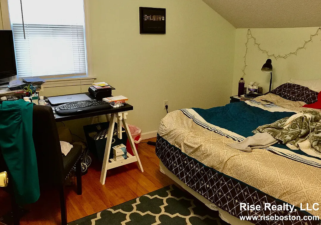 3 bed, 1.5 bath, $4,200 — Photo 4