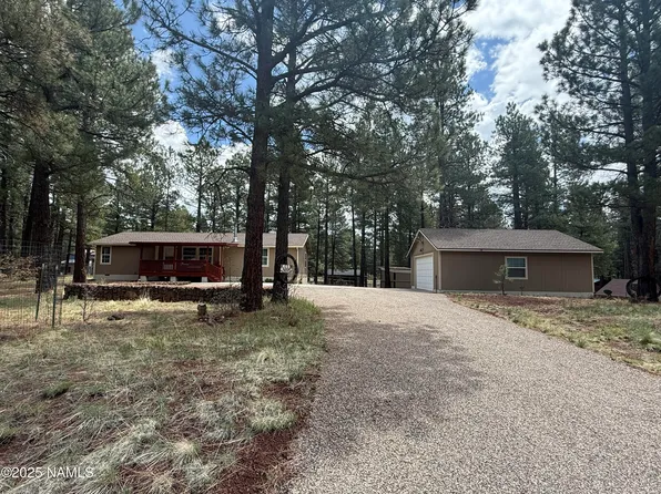 1715 N Kings Dell Dr, Parks, AZ 86018