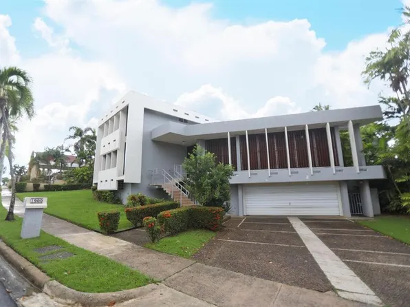 Petunia Santa Maria, San Juan, PR 00927