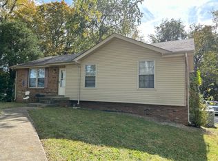 940 Dover Rd, Clarksville, TN 37042