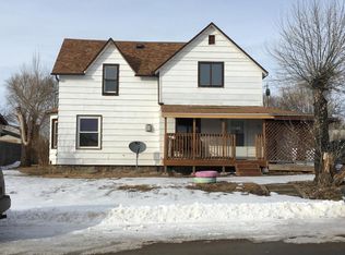 303 4th Ave NE, Belfield, ND 58622