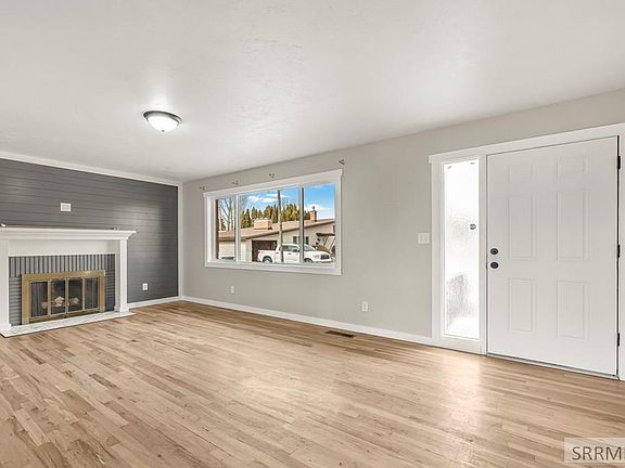 4th image of 339 Ramona Ave