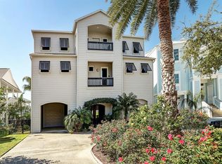 3310 Windlass Ct, Galveston, TX 77554