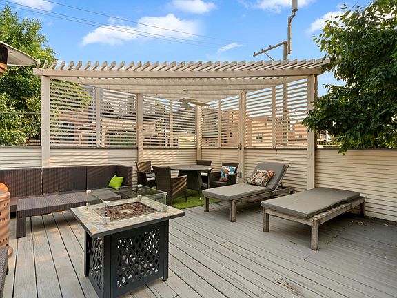 4th image of 2225 W Belden Ave #2