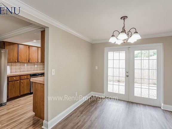 3rd image of 2111 Fairfield Ave #7