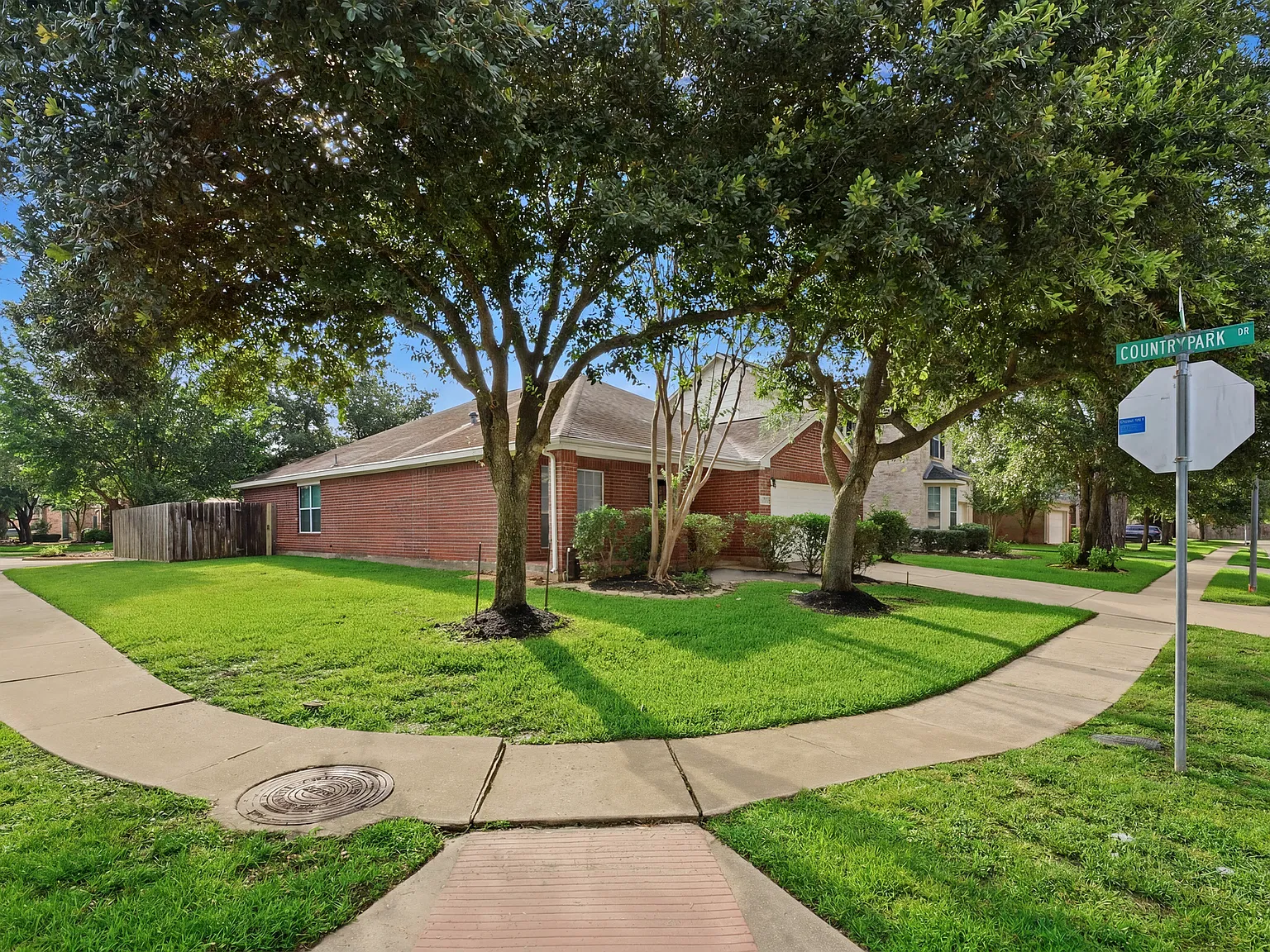 Countryhill 19226 - 1 — Photo 2