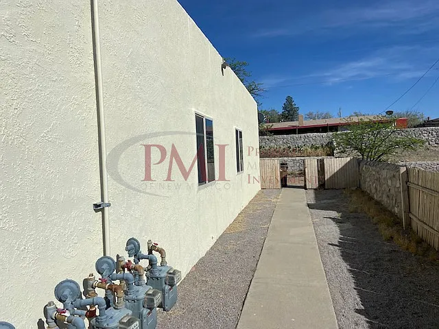 3120 Hillrise Drive Apt. C — Photo 3