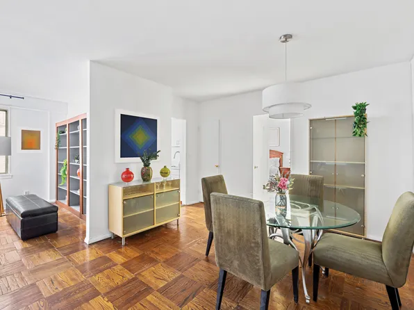 12 Beekman Place image 3 of 7