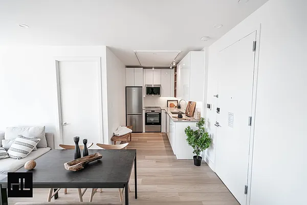Rented by Highline Residential | media 71
