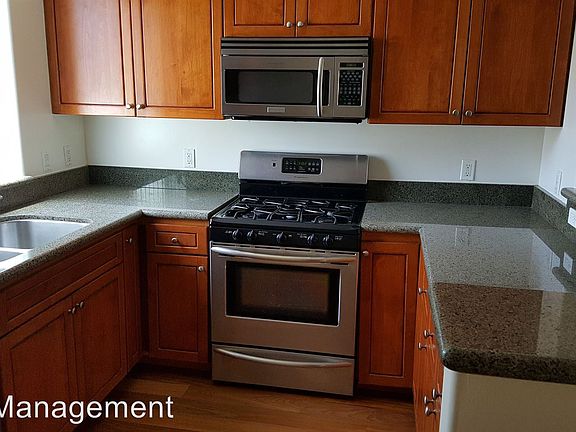 5th image of 12216 Moorpark St Unit 04