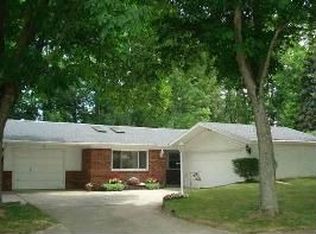 1912 S Hunter Rd, Yorktown, IN 47396