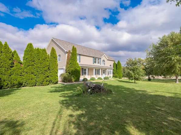 7472 Old Peoria Rd, Danvers, IL 61732