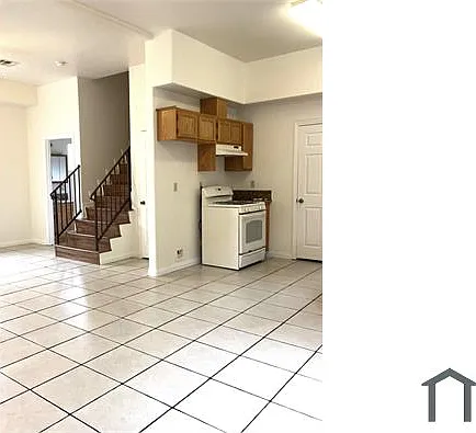 514 W 61st St — Photo 14