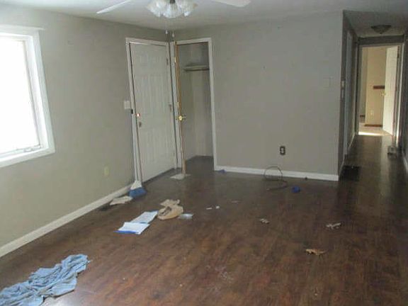 5th image of 8100 Vore Ridge Rd