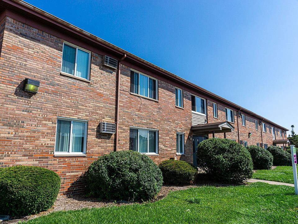 Golf Manor Apartments 30600 Little Mack Ave Roseville MI Zillow