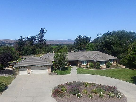 3rd image of 4385 Kapalua Dr