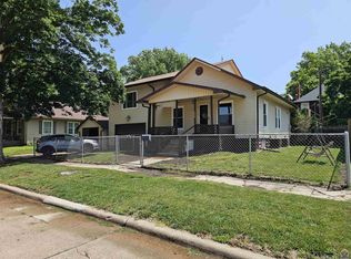 112 N 13th St, Sabetha, KS 66534