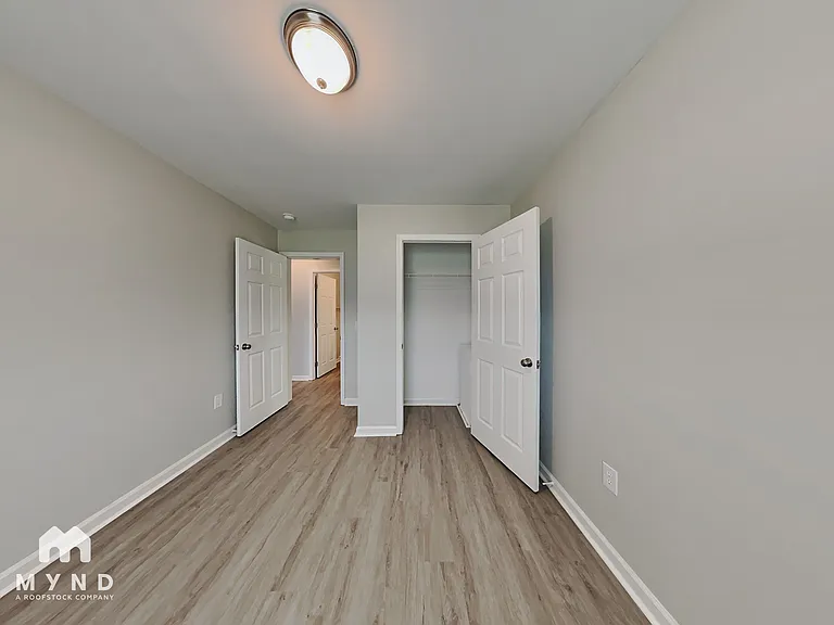 215 Clear Water Dr — Photo 13