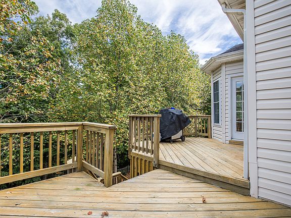 3rd image of 11809 Harris Mill Ct
