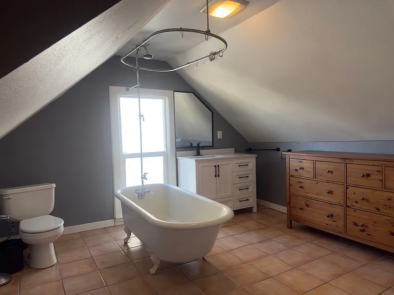 4853 NE 6th Ave — Photo 20