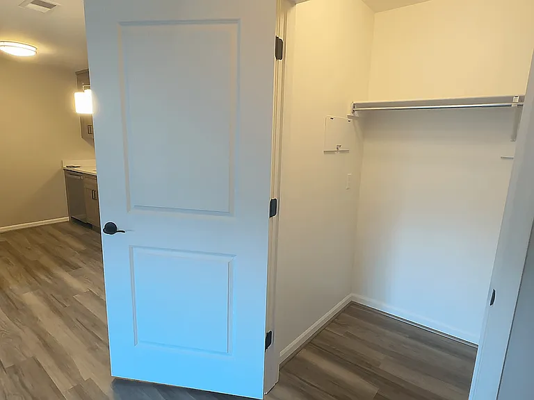 Prentiss Pointe Apartments — Photo 333