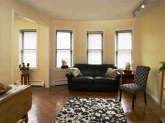 3rd image of 12 Prince St APT 11