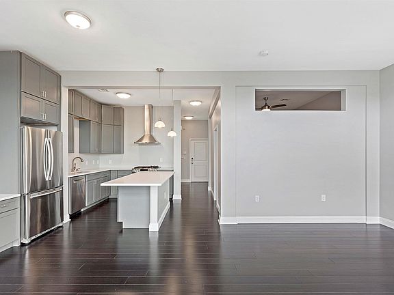 5th image of 55 Mallory Ave APT 59