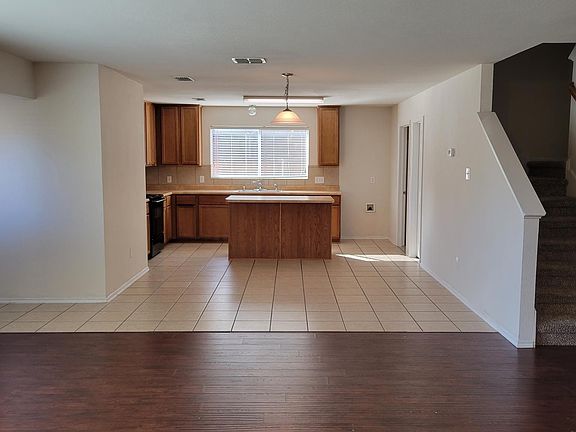 2nd image of 5733 Mariposa Dr