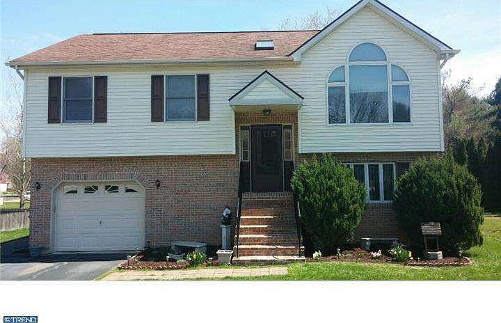 1st image of 15 Lynn Blvd