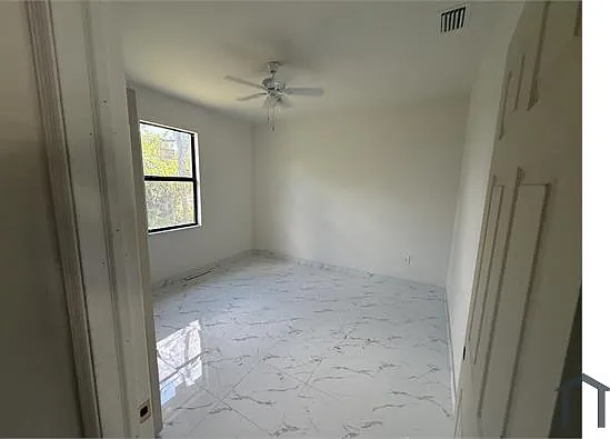 4 bed, 1858 sqft, $2,600 — Photo 4