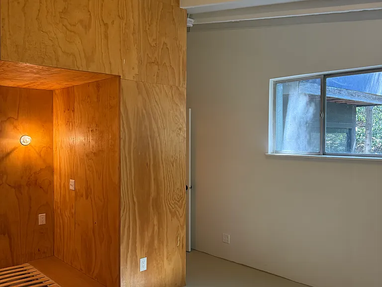 19475 Grand View Dr — Photo 9