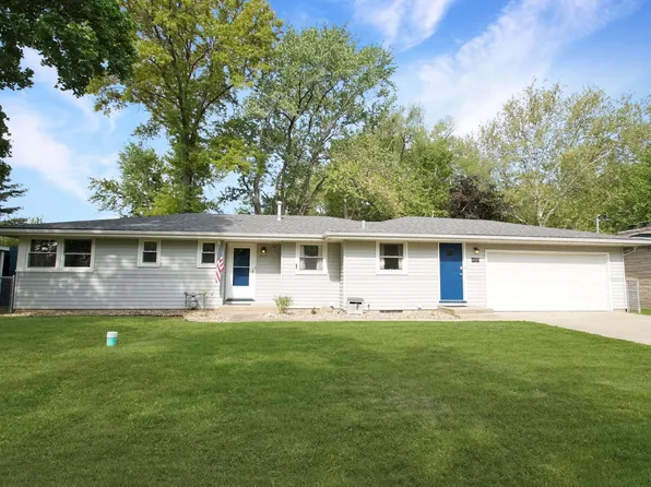 4929 N Roberts Ct, Peoria Heights, IL 61616