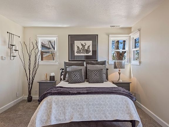 4th image of 380 E Bridlewalk Ln