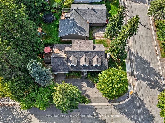 3rd image of 2 Mountview Ave