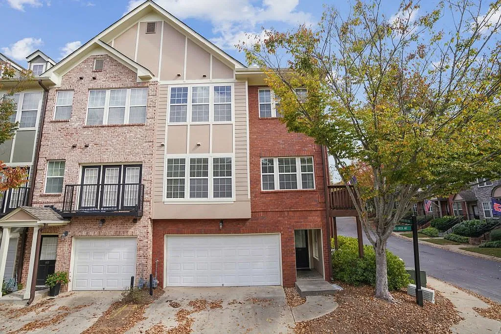 2 bed, 2.5 bath, 1887 sqft, $3,250 — Photo 1