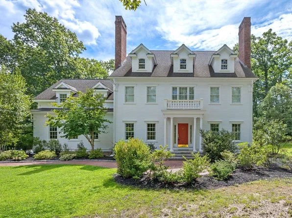 57 Shattuck St, Pepperell, MA 01463