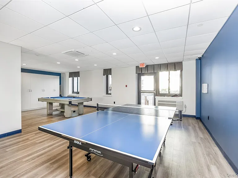 100 W Broadway #1F — Photo 17