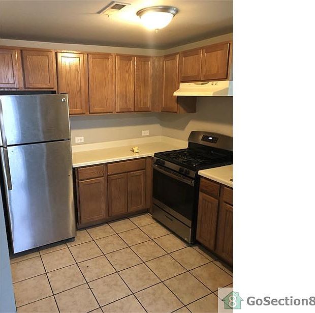 1st image of 219 S Central Park Blvd #2